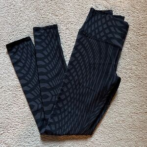 ALO Yoga Black Patterned Leggings